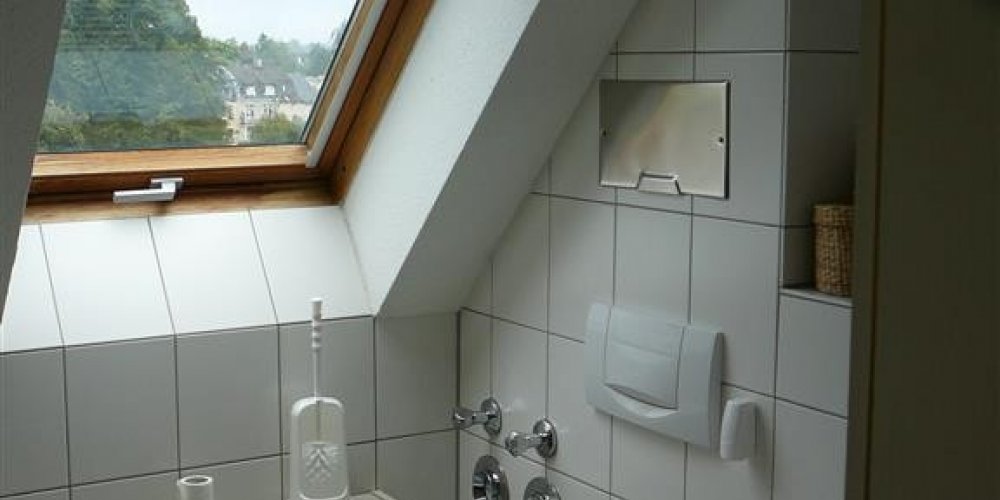 VERKAUFT - Maisonettewohnung mit kleiner Sonnenloggia, 2 Bädern & Tiefgaragenstellplatz 