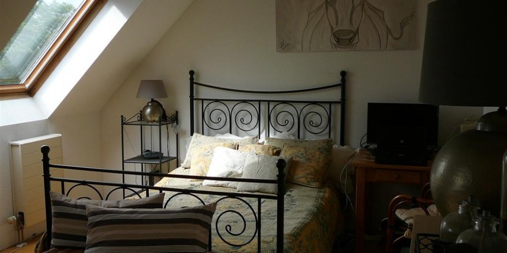 VERKAUFT - Maisonettewohnung mit kleiner Sonnenloggia, 2 Bädern & Tiefgaragenstellplatz 