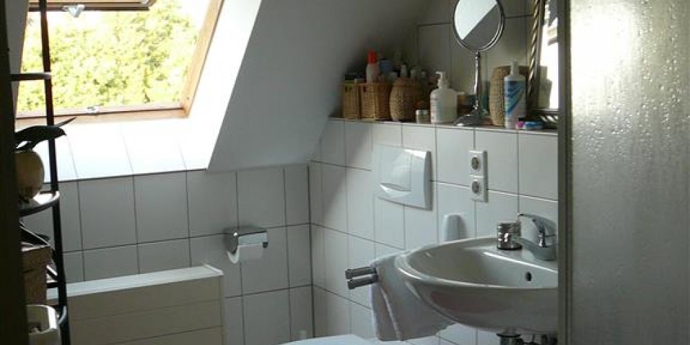 VERKAUFT - Maisonettewohnung mit kleiner Sonnenloggia, 2 Bädern & Tiefgaragenstellplatz 