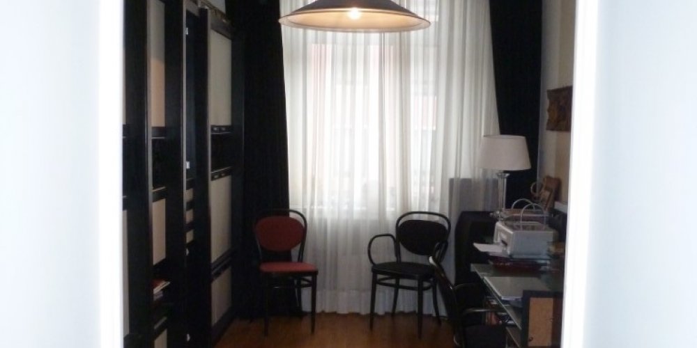 VERMIETET - Stilvolle 3,5 Zi.-Wohnung in D´dorf (Unterbilk), Balkon, Küche - WG geeignet