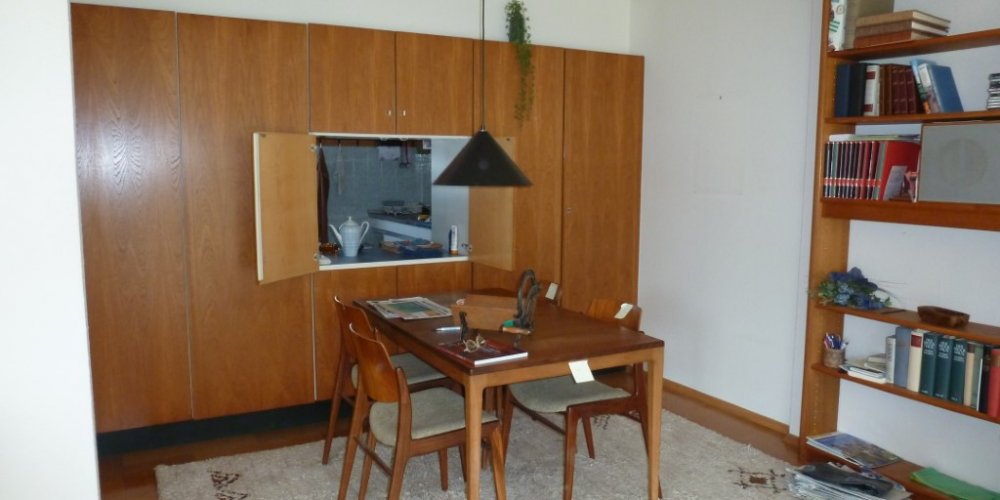 freistehendes Einfamilien-Fertighaus mit Ausbau-/ Neubaupotential auf ruhig gelegenen Südgrundstück