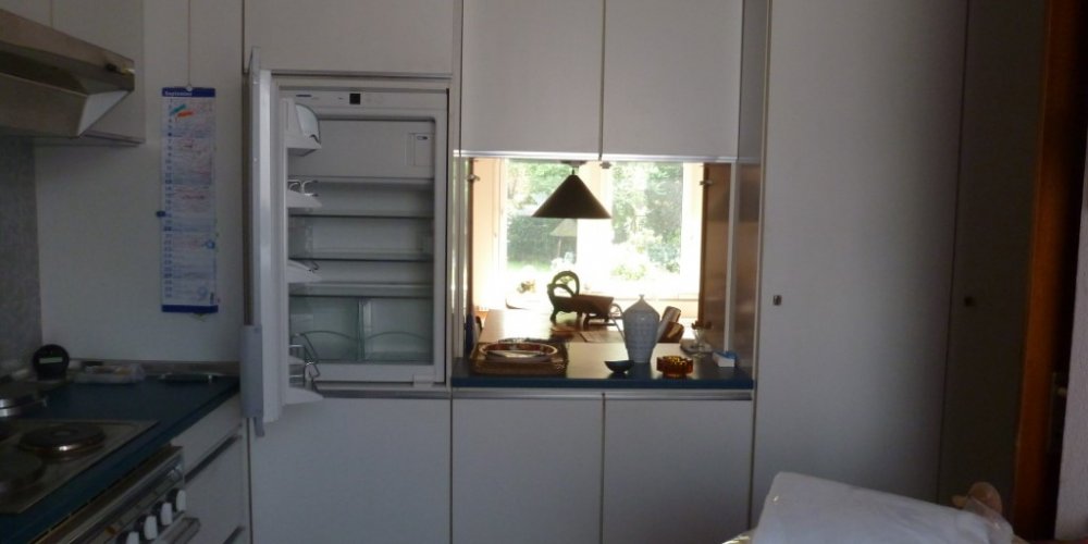 freistehendes Einfamilien-Fertighaus mit Ausbau-/ Neubaupotential auf ruhig gelegenen Südgrundstück