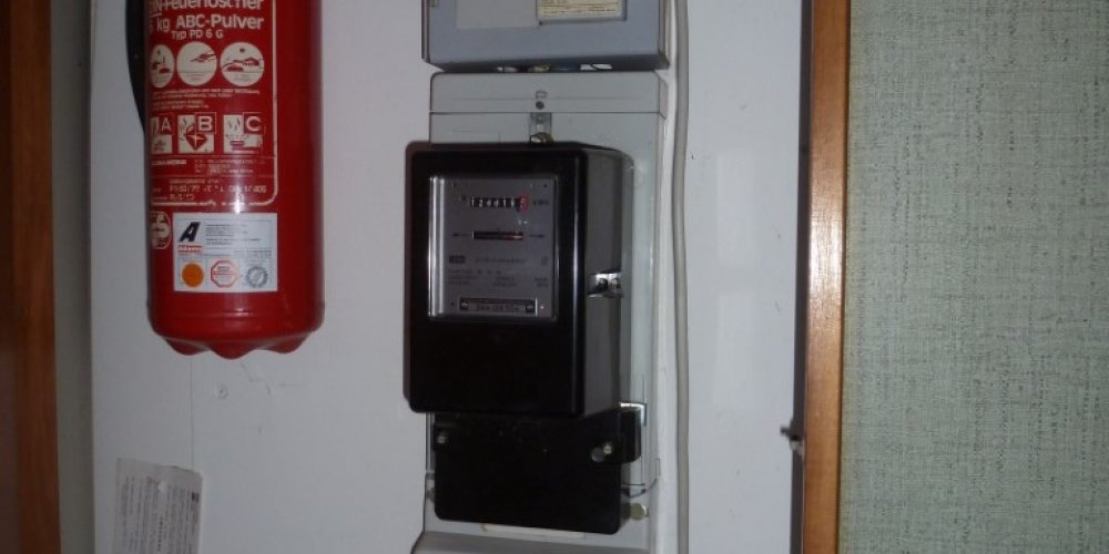 freistehendes Einfamilien-Fertighaus mit Ausbau-/ Neubaupotential auf ruhig gelegenen Südgrundstück