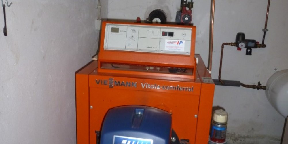 freistehendes Einfamilien-Fertighaus mit Ausbau-/ Neubaupotential auf ruhig gelegenen Südgrundstück