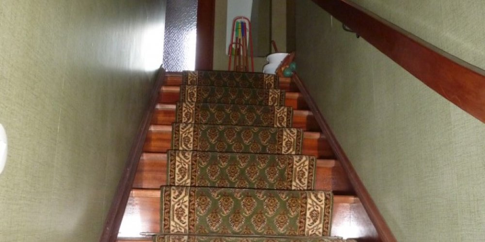 freistehendes Einfamilien-Fertighaus mit Ausbau-/ Neubaupotential auf ruhig gelegenen Südgrundstück